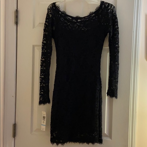 Black laced dress - Picture 2 of 5